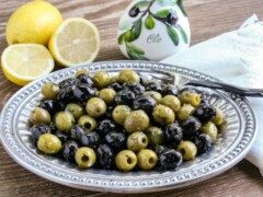 Färska oliver med kryddor, 200g