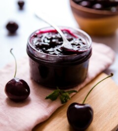confiture-cerise-noire1.jpg